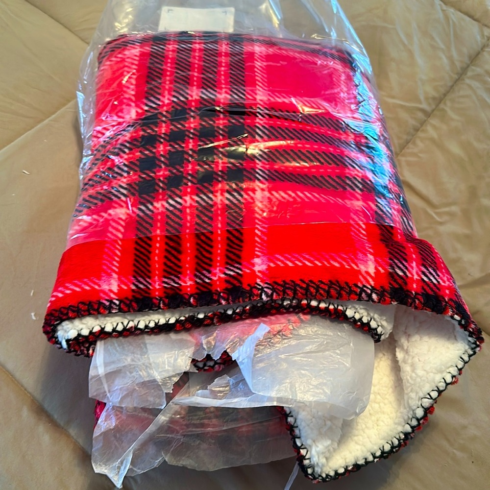 Brand new Victoria’s Secret blanket.